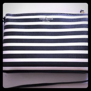Black and white Kate spade purse